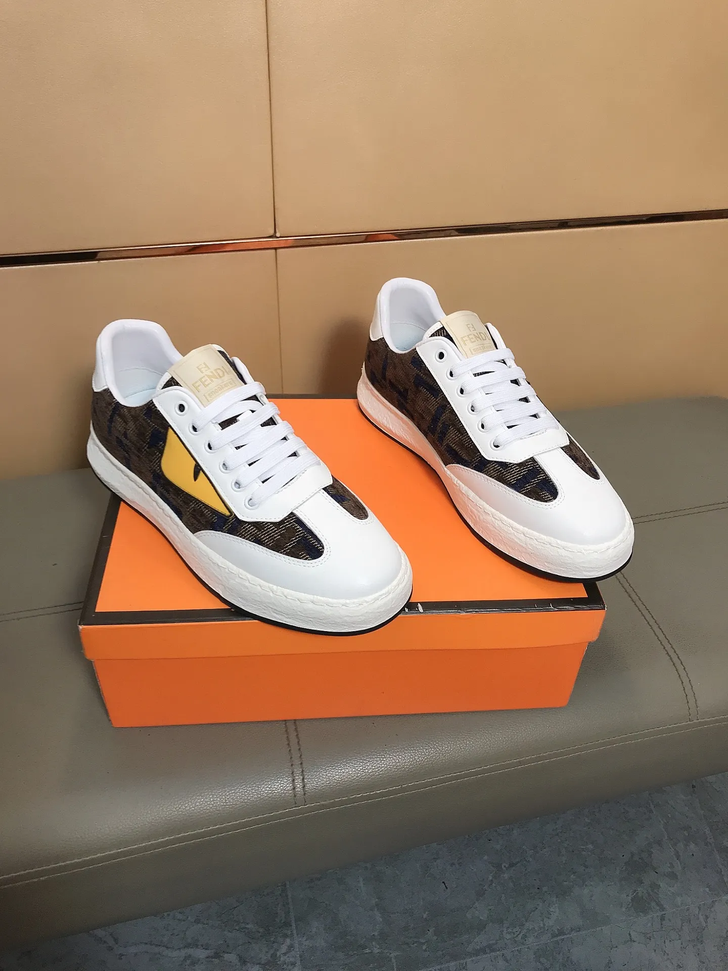 Men's Men's Shoes 230 🔆🔆👉Fendi [Fendi] Men's new low-top casual shoes are on the market🔥The shoe body is made of brand-specific printed fabric + cowhide, sheepskin foot pads, breathable and not covering the feet! Fashionable casual shoes 🙈Outsole is ultra-light, non-slip and wear-resistant👣 Standard size 38-44